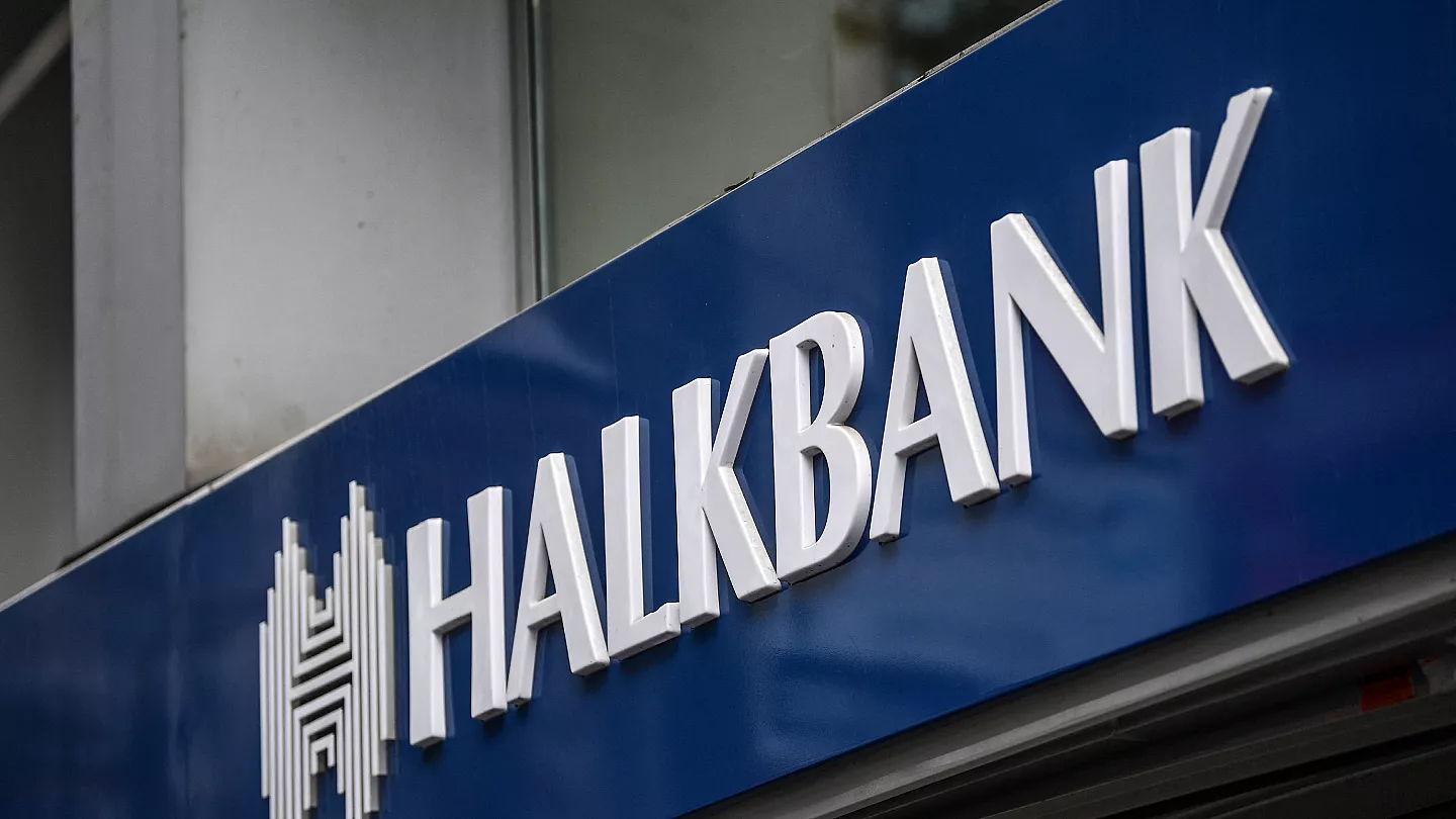 400 Bin TL Taşıt Kredisi İçin Halkbank’a 3 Yıllık Vadede Toplam Kaç TL Faiz Ödeniyor?