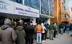 SGK 100 Bin Kişinin Emekliliğini İptal Etti!