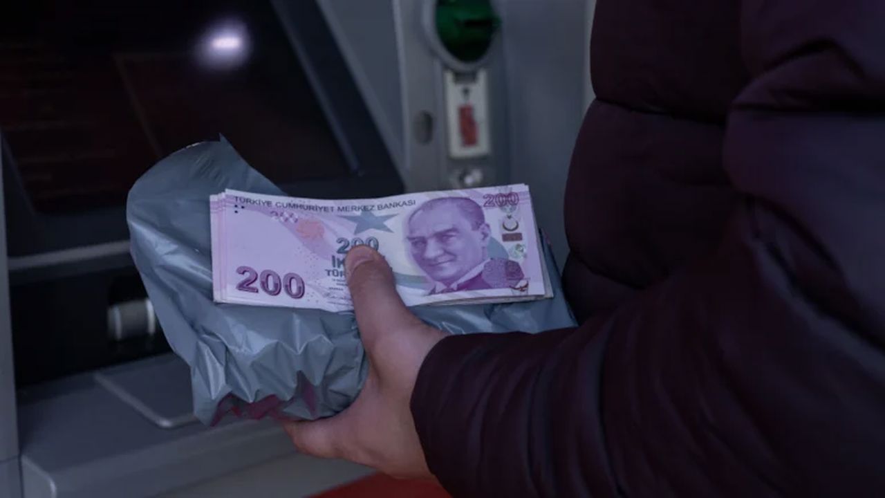 Asgari ücretliye de kesinti geliyor: Yeni emeklilik sistemi bu yıl başlıyor