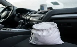 Otomobil Camına Tuz Dökenler Dikkat